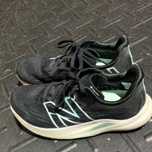 New Balance Fuelcell Rebel v2